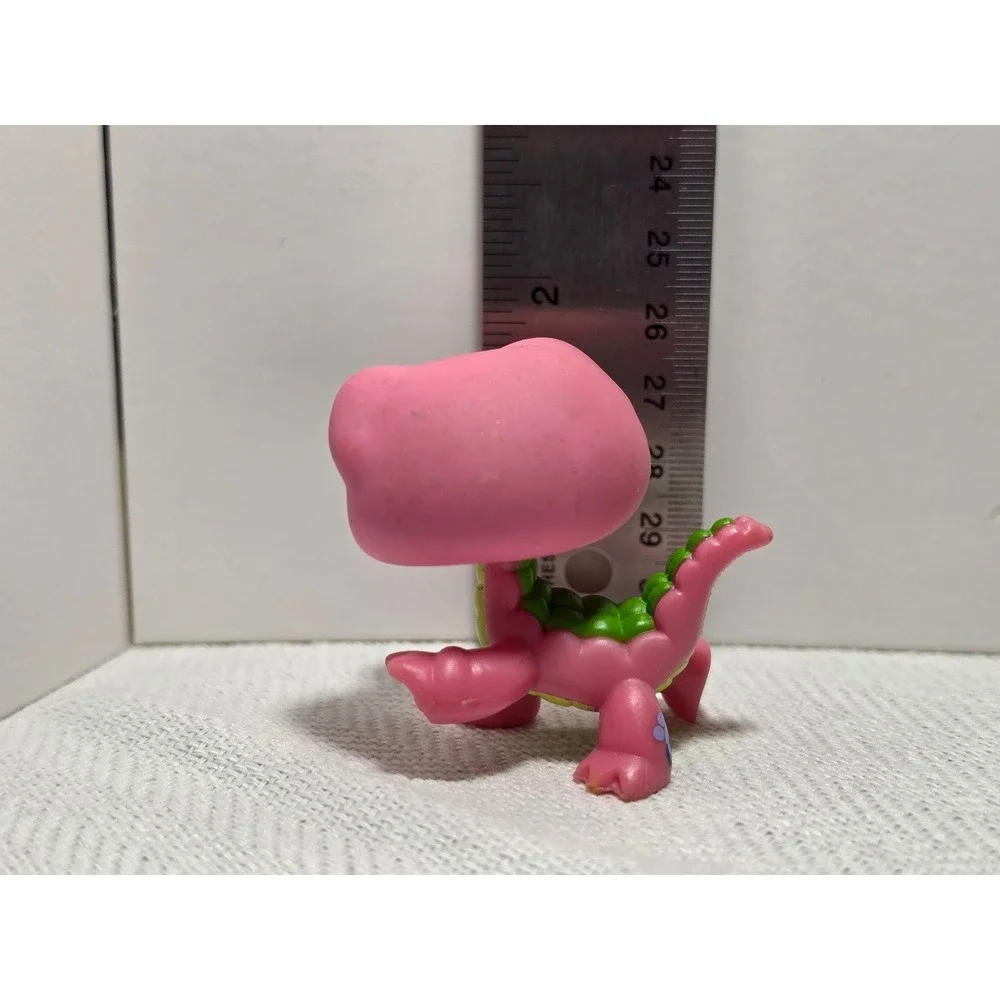 LPS Littlest Pet Shop Crocodile Figure, model #1464 pink green replacement Toy